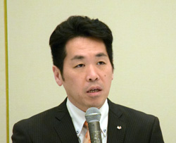 北摂市長会を代表してあいさつした倉田箕面市長