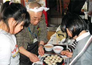 大好評のたこ焼き教室